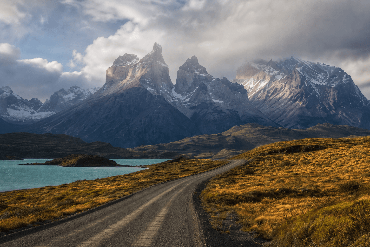 Patagonia road toward granite peaks